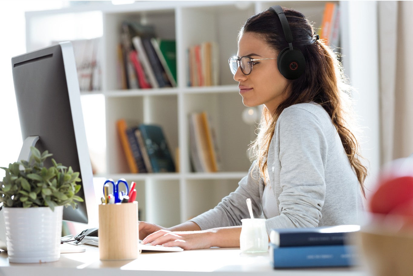 Yealink WH68 Hybrid Dual Teams DECT & Bluetooth Hybrid Wireless Technology, 4-Mic Hybrid ANC, 4-Mic Noise Cancellation, All-Day-Wearing Comfort WDD6