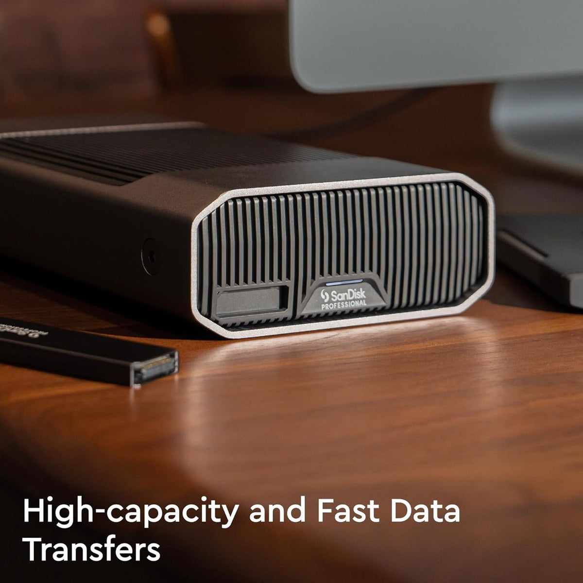 Western Digital SDPHG1H-026T-SBAAD, 26TB, Thunderbolt 3, USB 3.2 Gen 2x1, Up to image 2