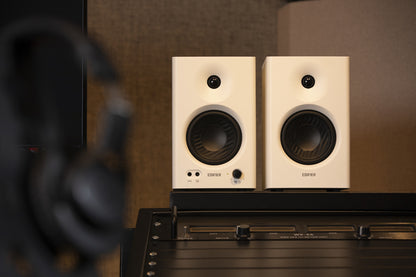 Edifier MR4 Studio Monitor - Smooth Frequency, 1' Silk Dome Tweeter, 4'  Diaphra image 3