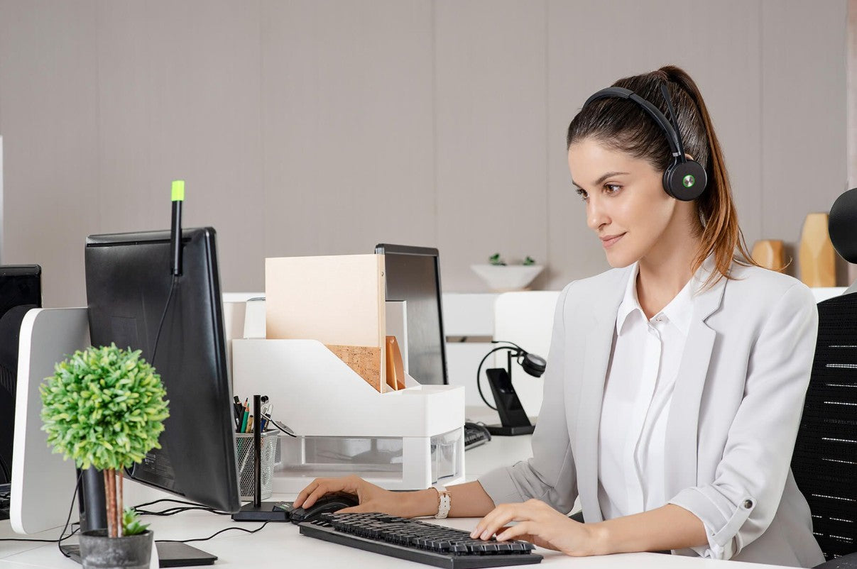 LAST STOCK Yealink WH62 Dual UC DECT Wireless Headset, Busylight On Headset, Leather Ear Cushions, Microsoft Teams & UC Certified,Noise Killer, HD voi