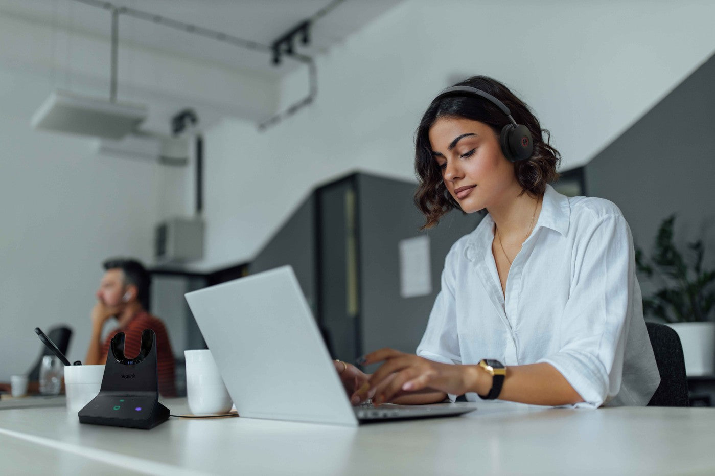Yealink WH68 Dual UC DECT & Bluetooth Wireless Technology, 4-Mic Hybrid ANC, 4-Mic Noise Cancellation, All-Day-Wearing Comfort