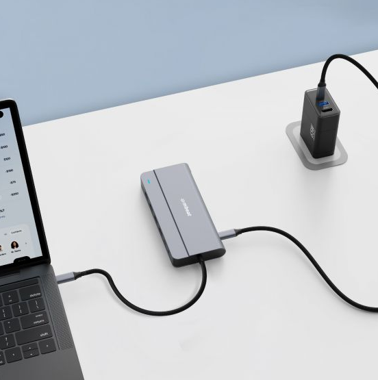 mbeat® Elite X14 Triple 4K Display Multi-Port USB-C Hub USB-C 3.2 Gen 2 × 1, S image 1